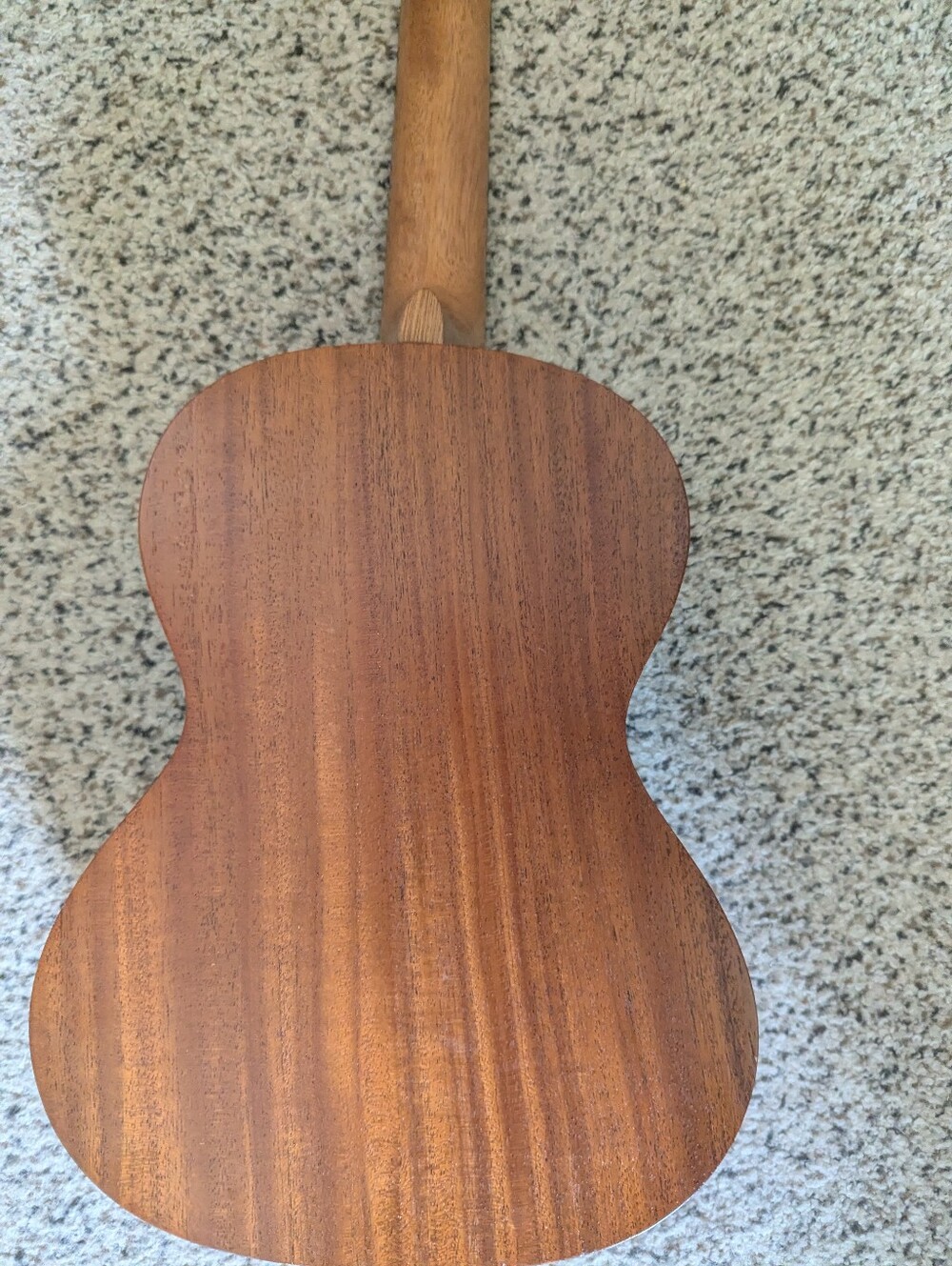 Kala Soprano Ukulele in Warm Mahogany - Picture 5 of 6